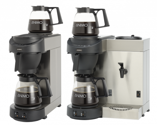 Koffiezetapparaten met glazen kan